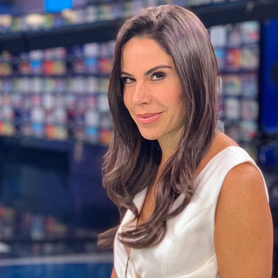 HOY Tendremos La Visita De La periodista Mexicana Paola Rojas Que Dará Una Conferencia «Juntos,Todas y Todos,Somos Mucho Más Fuerte.Para Myeres Emprendedoras Con Invitados Especiales El Alcalde De Chihuahua Marco Bonilla Y Karina Olivas Un Espacio De Reflexión En Cd.juarez Chihuahua.