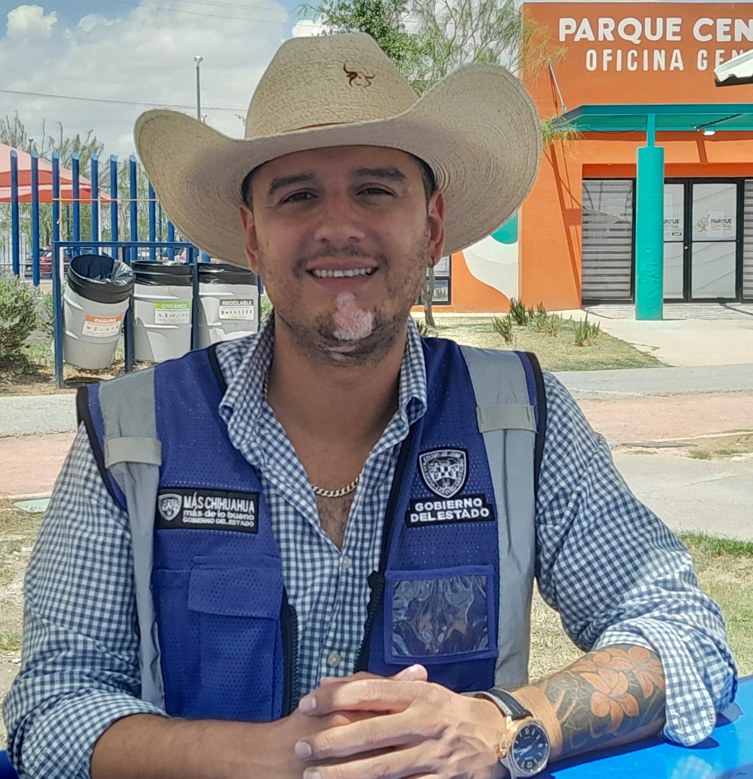 *En Entrevista Con El Coordinador del parque central oriente rafael butchart nos Comenta sobre Que Pasara Donde Fue El Habitab De la Jirafa Y Otros Temas