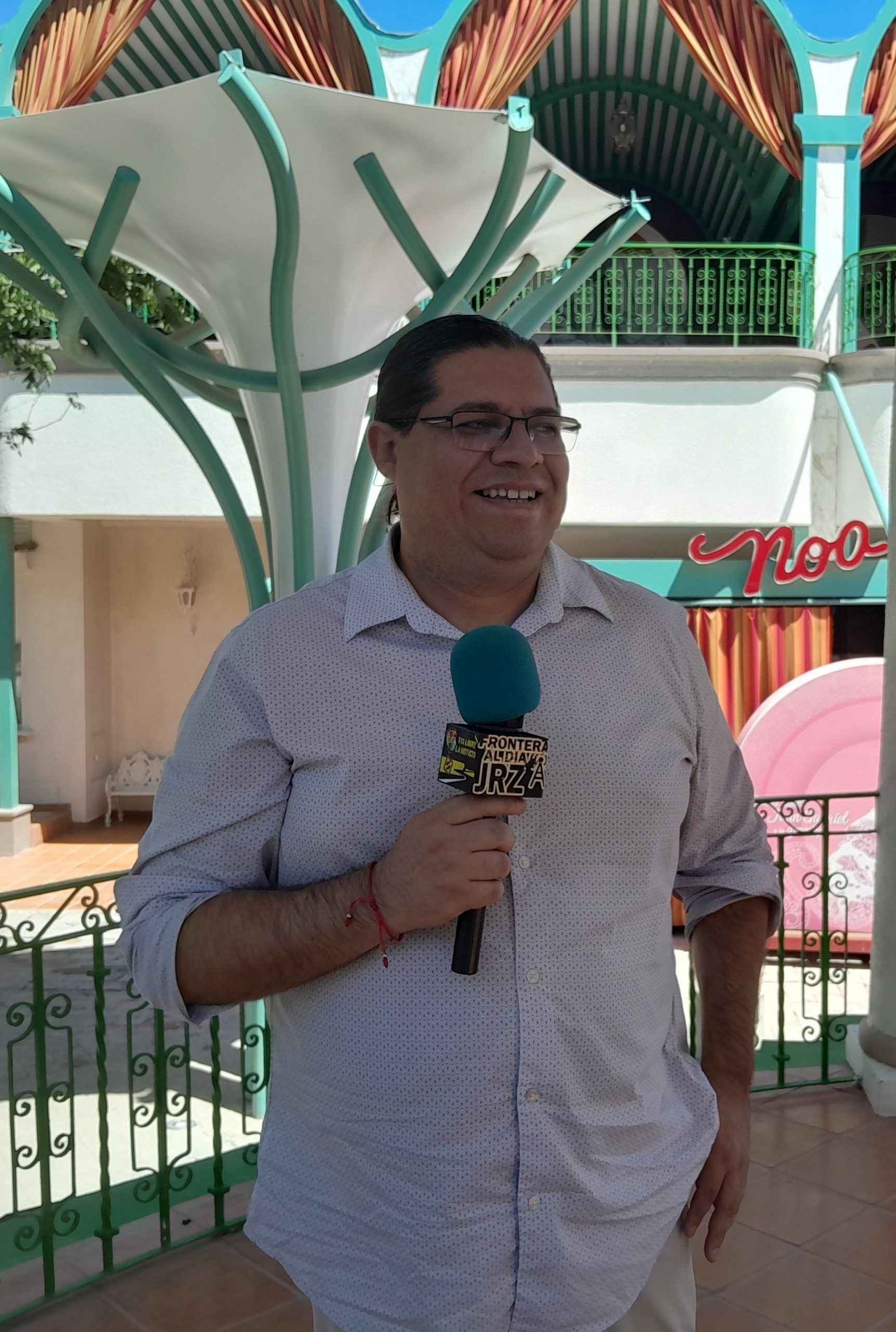 *En Entrevista Con El Director General Del museo Juan Gabriel invita al público en general a juangabrielisimo asi lo menciono felipe rojas.