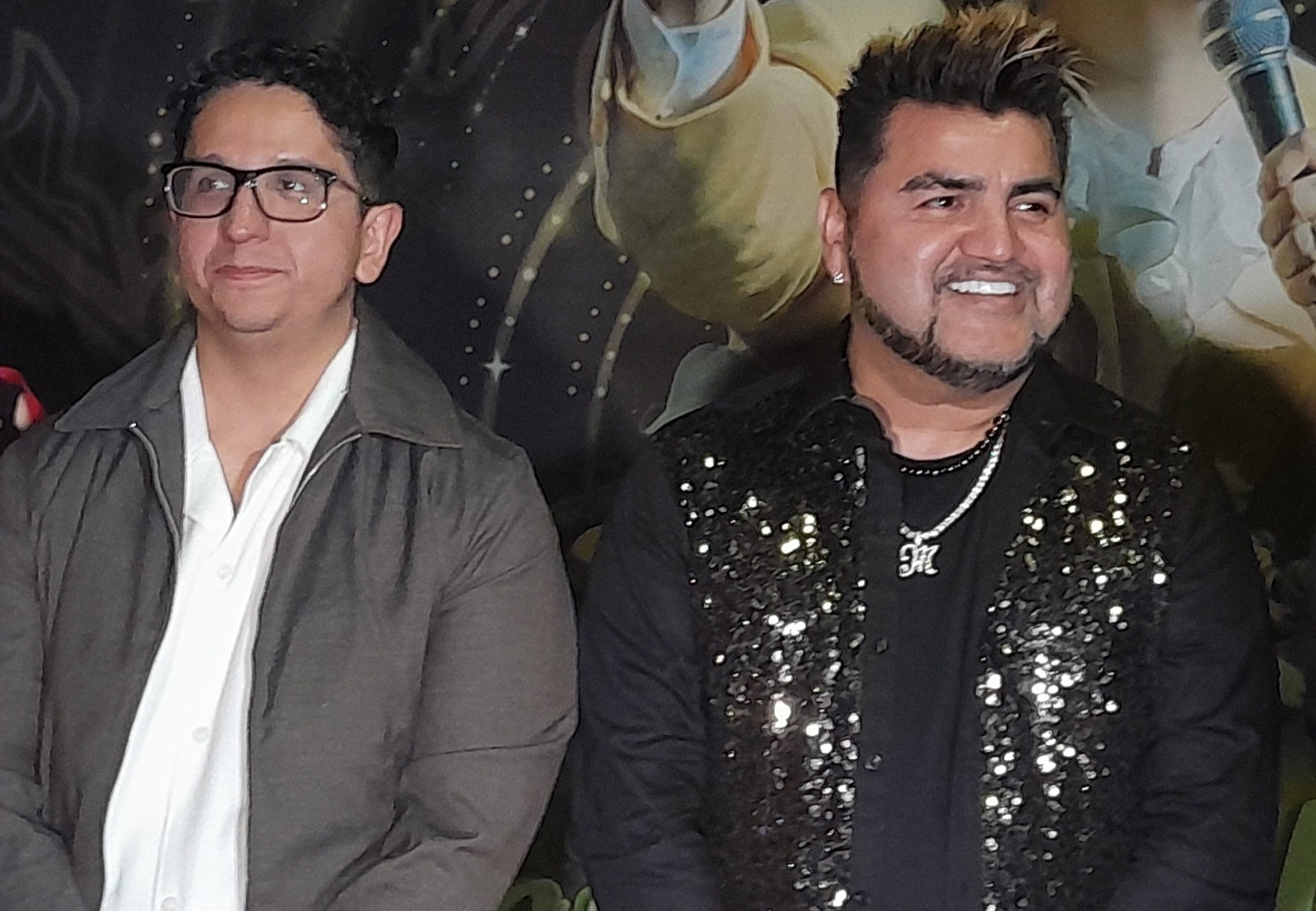 *Termino El Evento Juangabrielisimo por tantos homenajes en cd.juarez chihuahua antier viernes con lleno total de 8 mil personas en interior del museo con el mariachi del divo de juarez antier y ayer sábado con cierre espectacular con el mimoso iniciando con el tema( TU RECUERDO) Y VARIOS TEMAS asi se cierra el Juangabrielisimo con gran éxito.